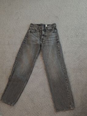 H&M Women's High-Rise Washed Grey Straight Jeans